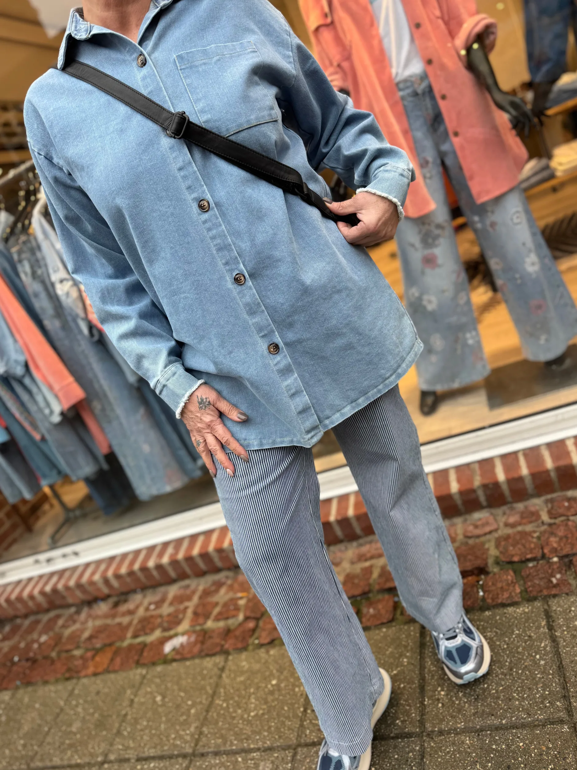by_engbork_karola_denim_s_0.webp Online By Karola denim skjorte Bluser | Skjorter