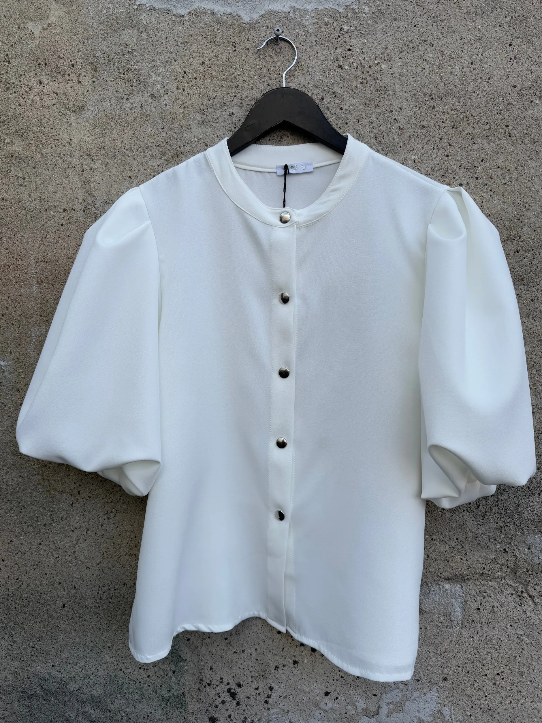 by_engbork_magnolia_puf_b_3.webp New By Magnolia puf bluse Bluser