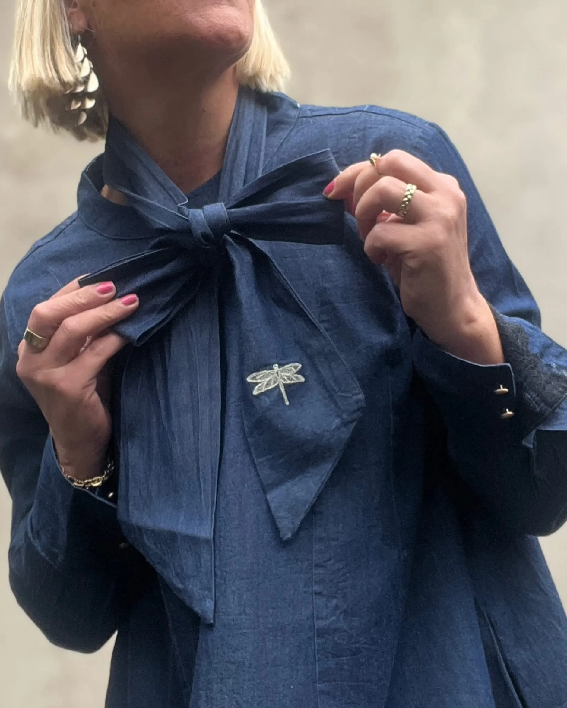 gaspar__bow_denim_dress_b_4.webp Discount 2407711 Bow denim dress Kjoler | Kjoler