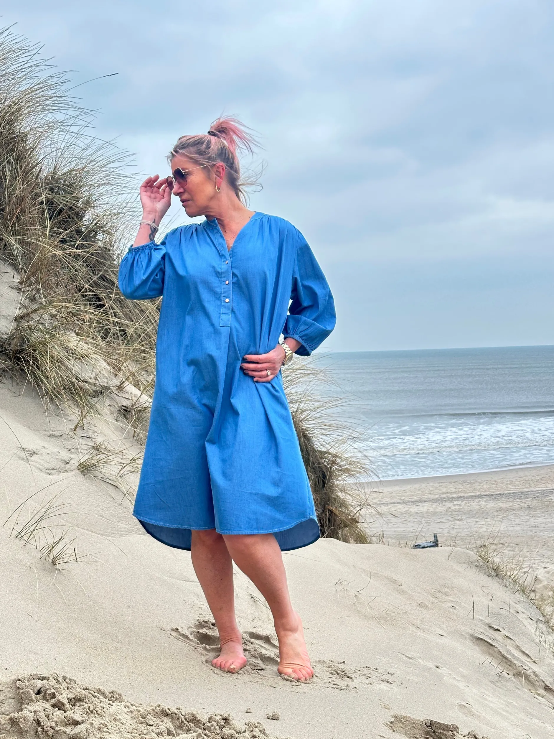 gaspar__luna_short_denim__3.webp Outlet 2501722 Luna short denim dress light Kjoler | Kjoler