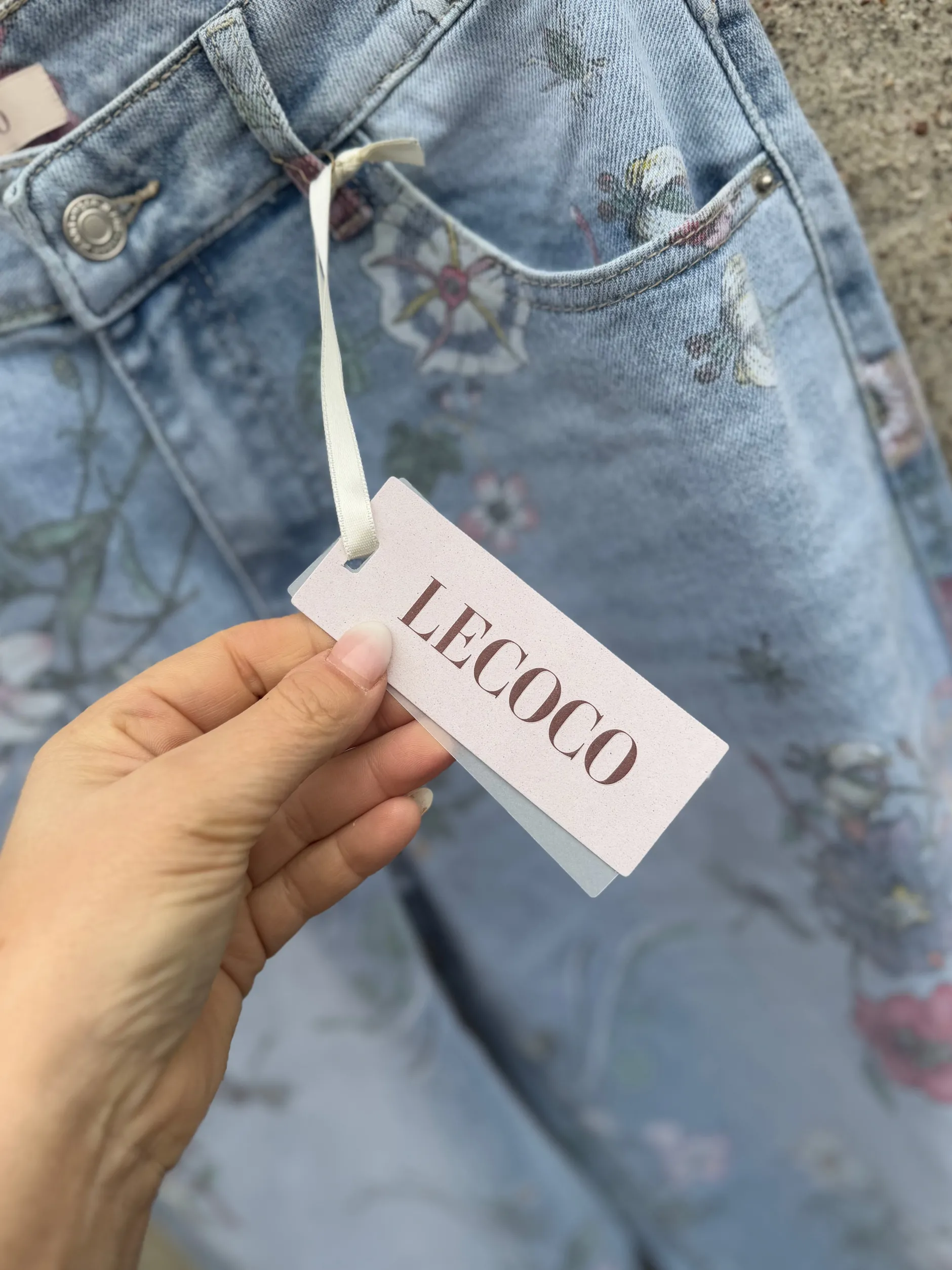 lecoco__tenna_bukser_flow_1.webp Sale 34641 Tenna bukser flower Bukser