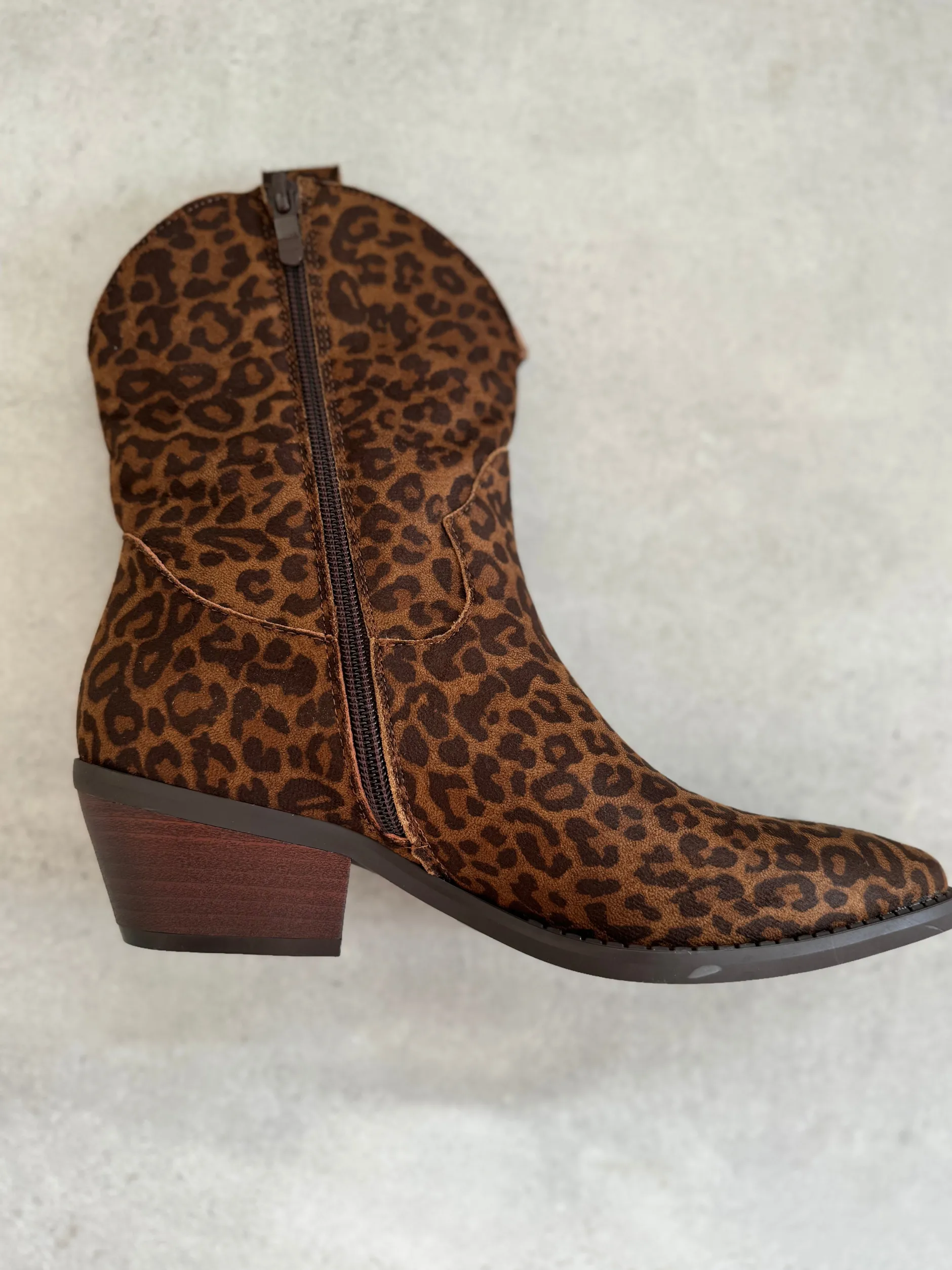 leopard_stvle_findlay_cam_1.webp Best Leopard støvle Findlay camel Fodtøj