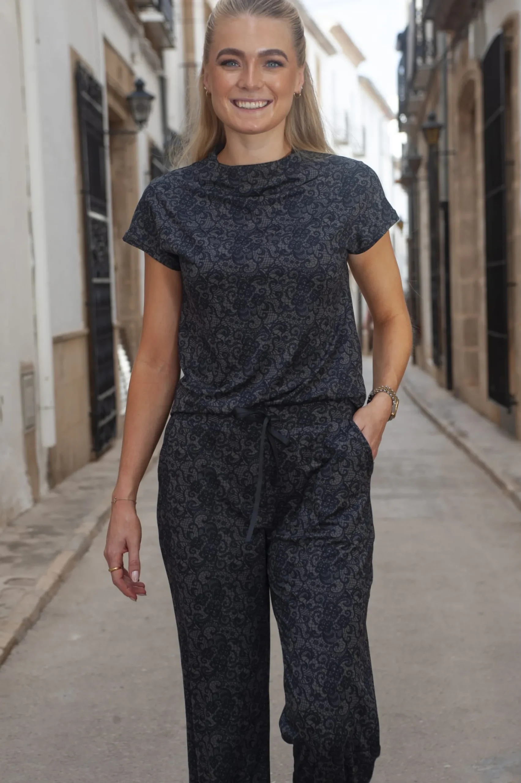 liberte__alma_top_turtle__3.webp Online Liberte 9501 Alma top turtle T-Shirts | Strømper