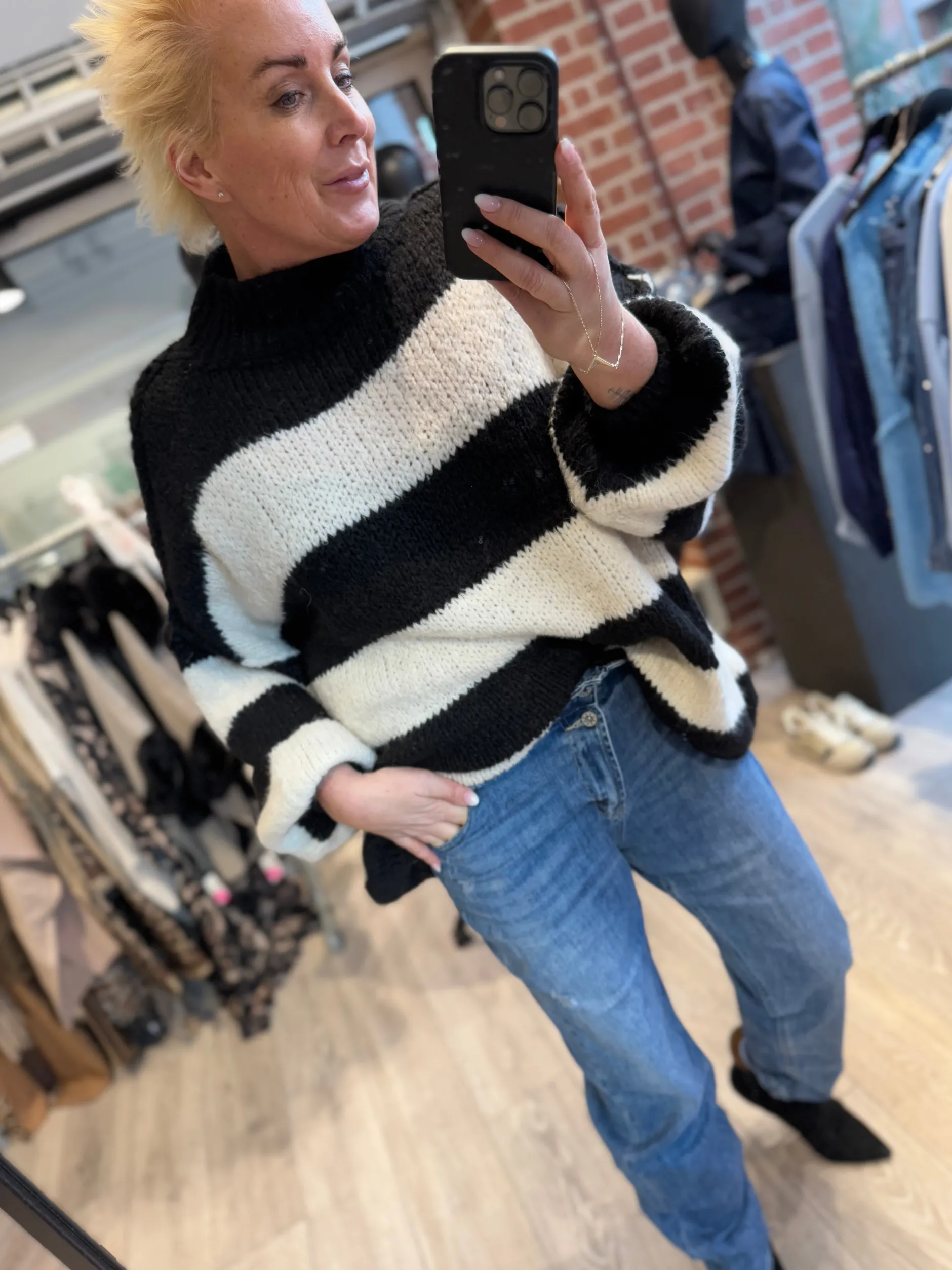 qnuz__ragnhild_jeans_wash_2.webp Sale 8886 Ragnhild jeans wash denim Bukser | Jeans