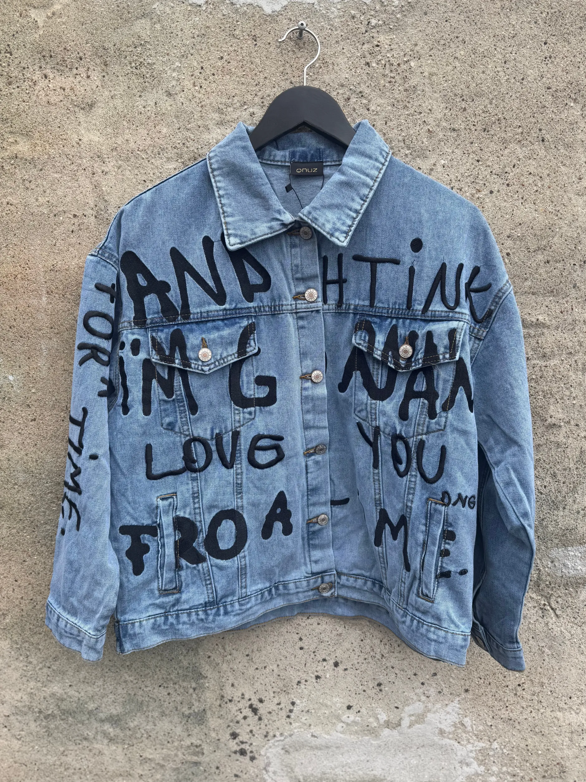 qnuz__sabrina_jakke_denim_1.webp Discount 9925 Sabrina jakke denim embrodery Overtøj