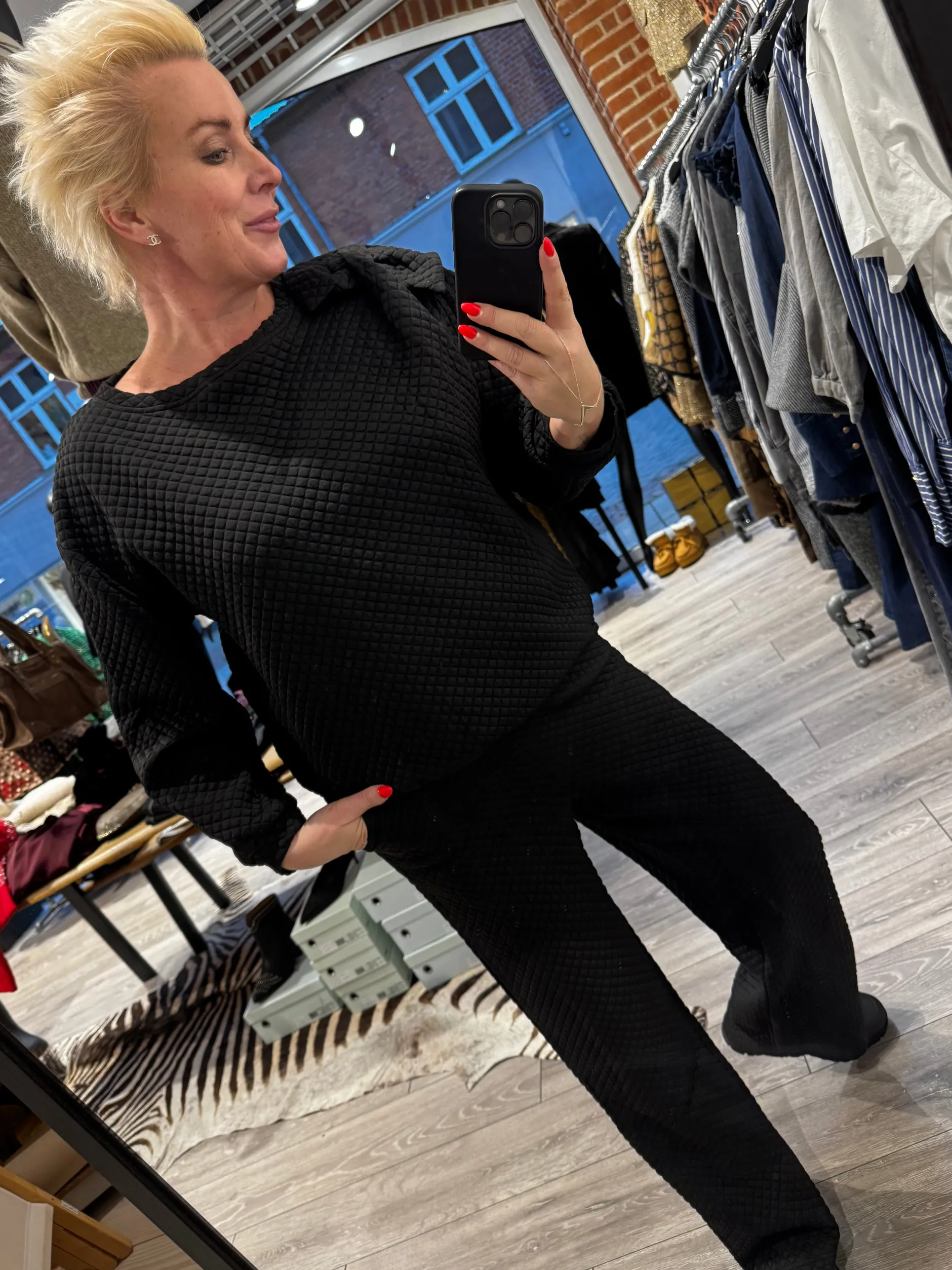 qnuz__shirly_quilted_pant_3.webp New 9907 Shirly quilted pants Sweatshirts