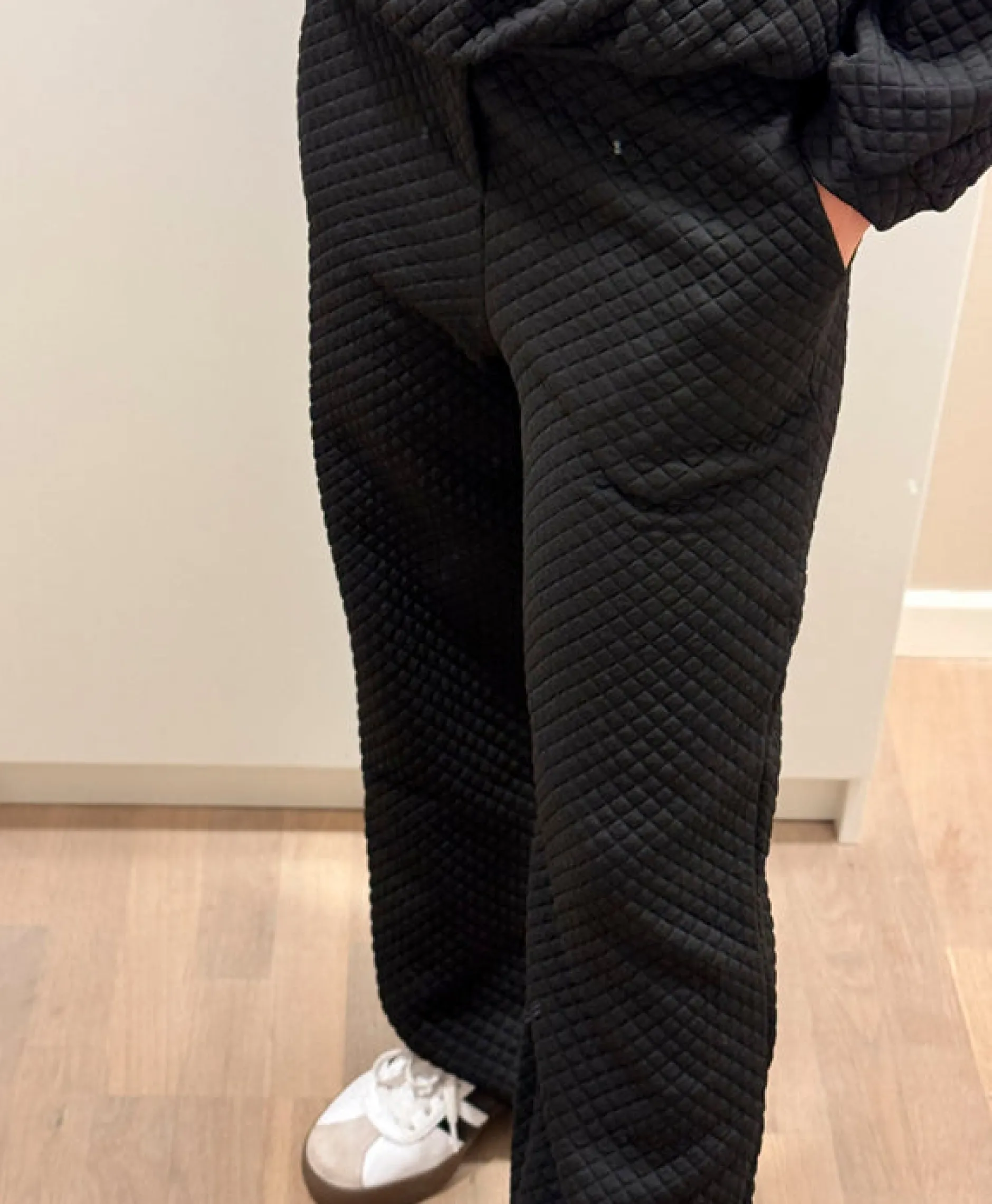 qnuz__shirly_quilted_pant_4.webp New 9907 Shirly quilted pants Sweatshirts